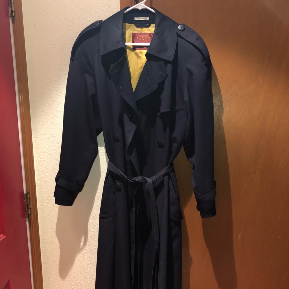 Sanyo Women’s Trench Coat